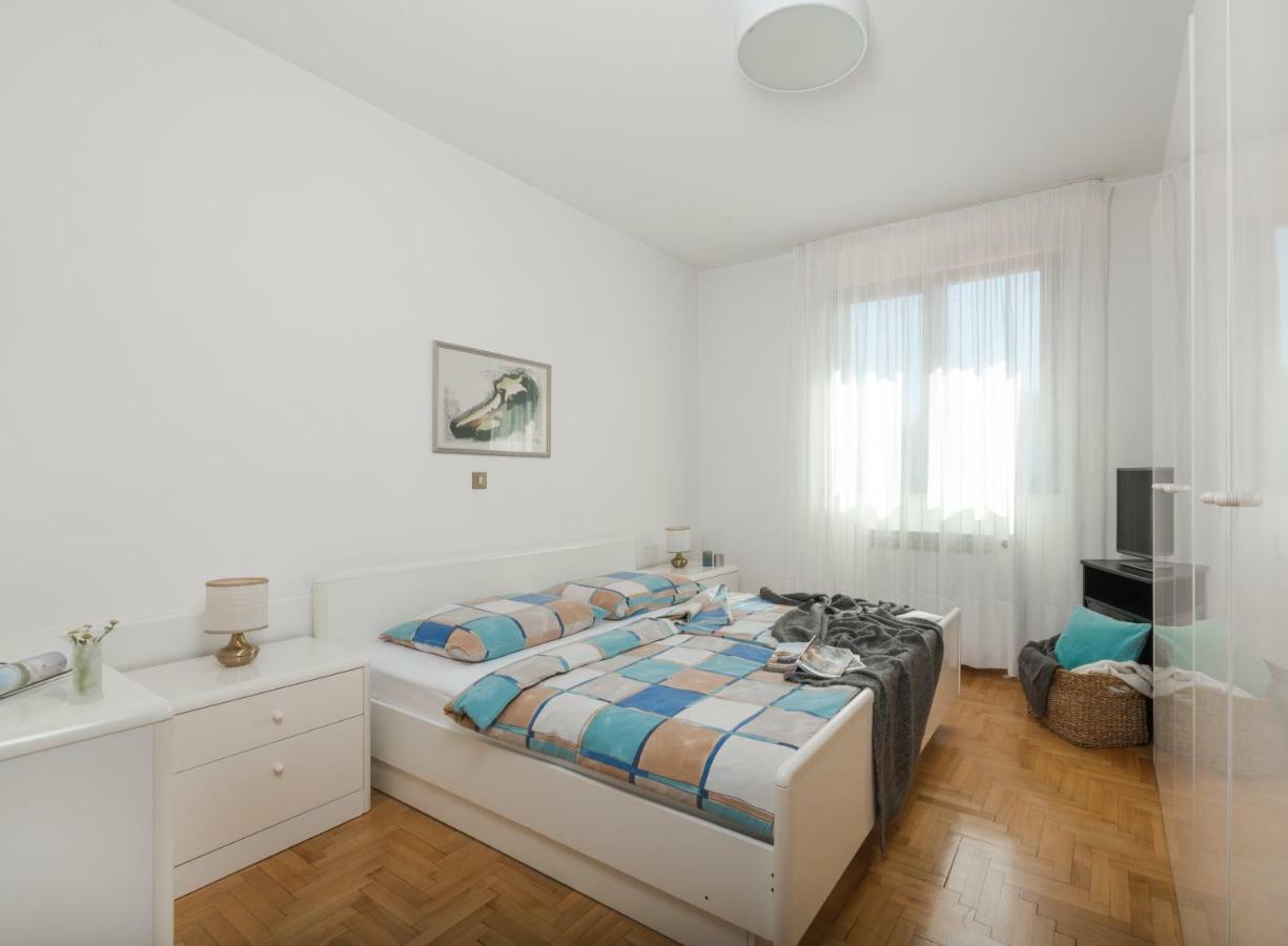 Apartment Qualich Plomin Ngoại thất bức ảnh